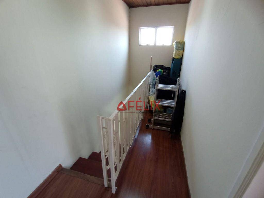 Casa à venda com 2 quartos, 140m² - Foto 9