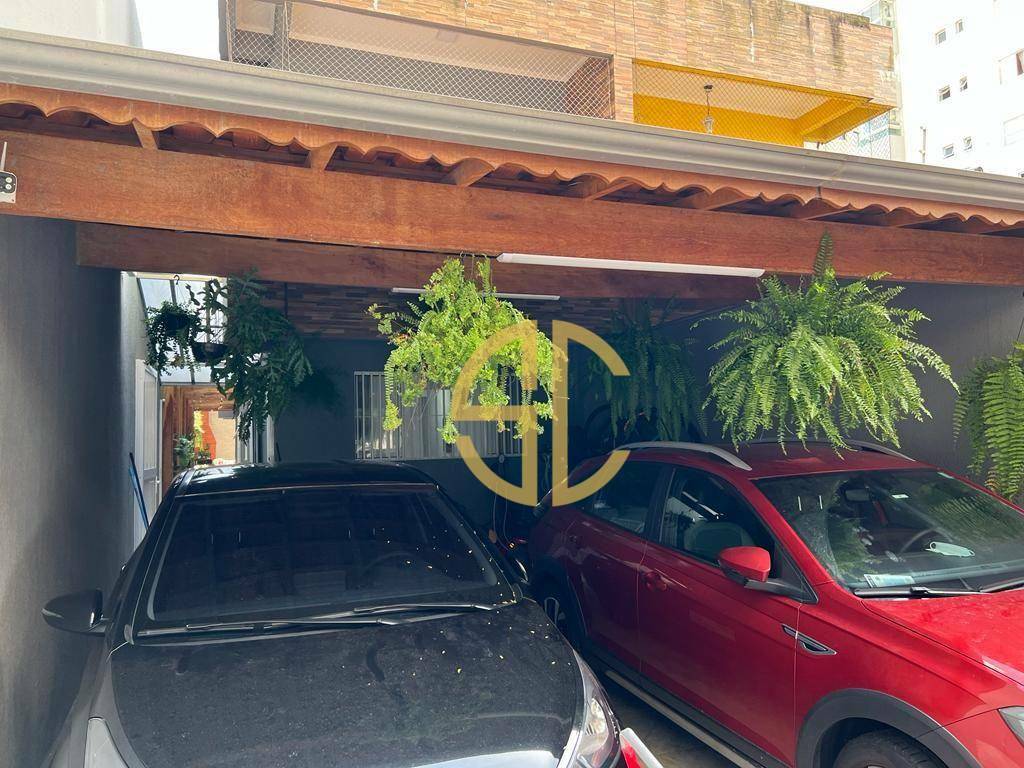 Sobrado à venda com 3 quartos, 181m² - Foto 1