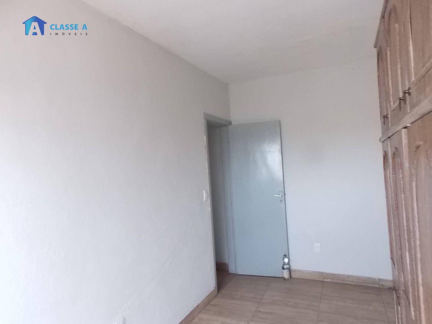 Casa à venda com 4 quartos, 200m² - Foto 6