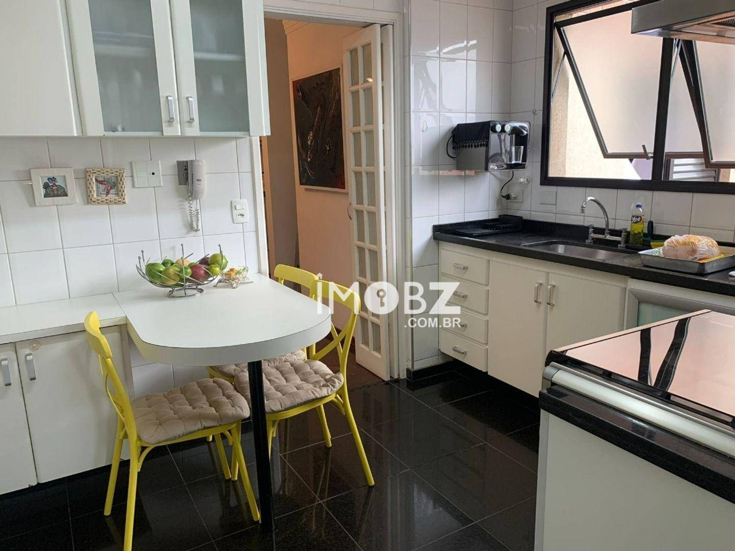 Apartamento à venda com 4 quartos, 157m² - Foto 4