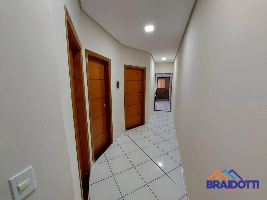 Casa à venda com 3 quartos, 204m² - Foto 6