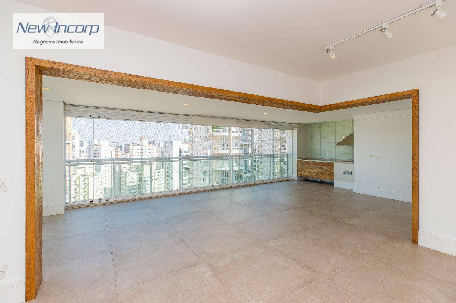 Apartamento à venda com 3 quartos, 157m² - Foto 2