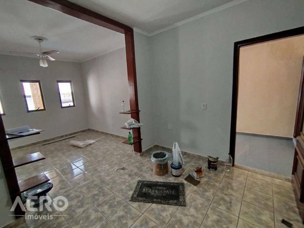 Casa para alugar com 2 quartos, 150m² - Foto 7