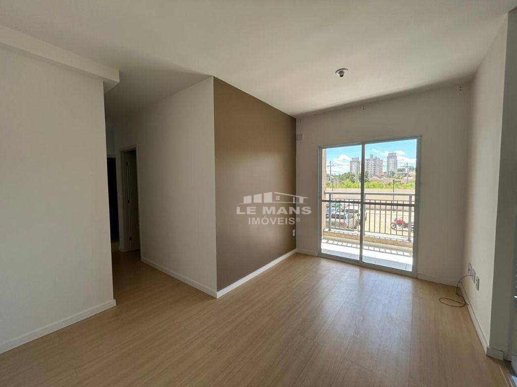 Apartamento à venda com 2 quartos, 58m² - Foto 1