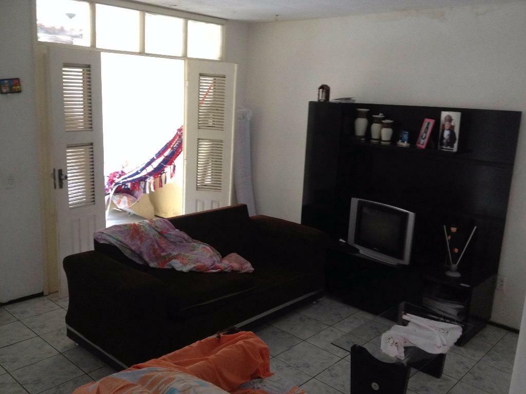 Casa à venda com 3 quartos, 81m² - Foto 4