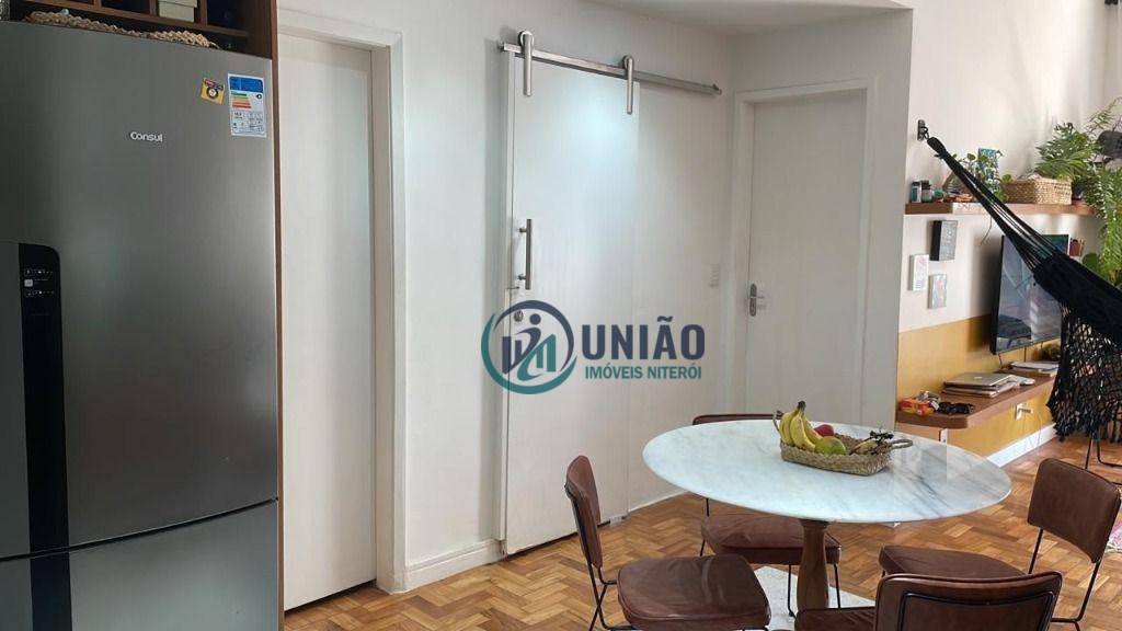 Apartamento à venda com 2 quartos, 76m² - Foto 9