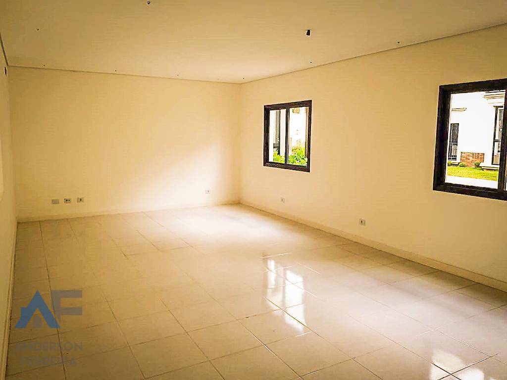 Casa à venda com 4 quartos, 250m² - Foto 6