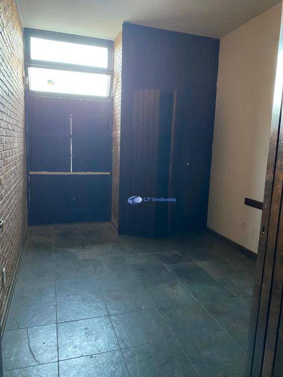 Casa para alugar com 4 quartos, 379m² - Foto 6