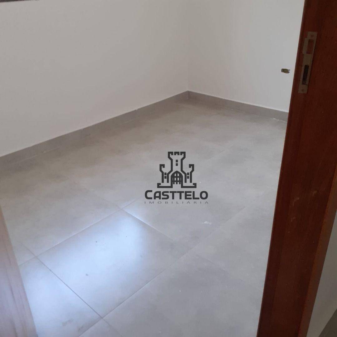 Casa à venda com 3 quartos, 82m² - Foto 8