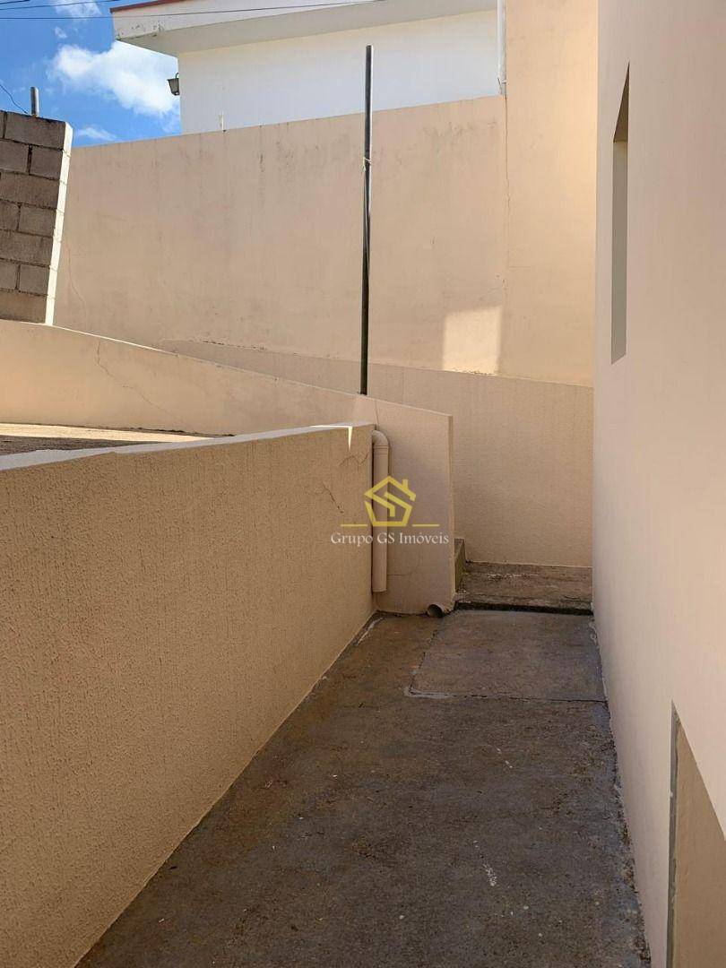 Casa para alugar com 2 quartos, 150m² - Foto 28