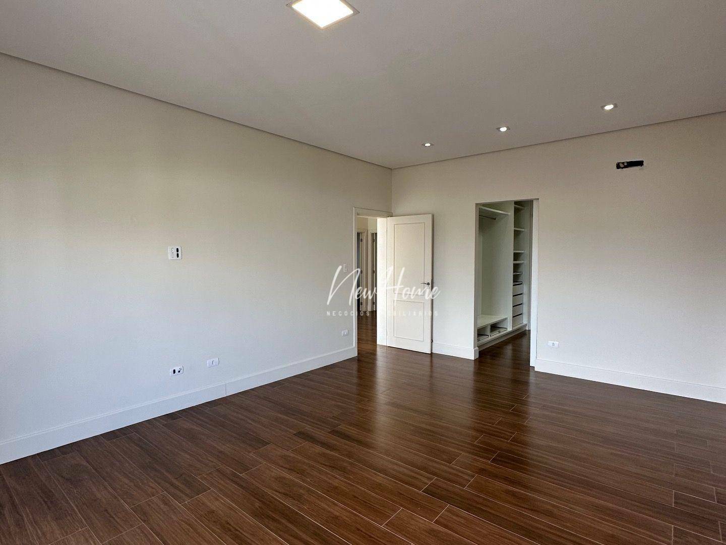 Casa de Condomínio à venda com 4 quartos, 330m² - Foto 12