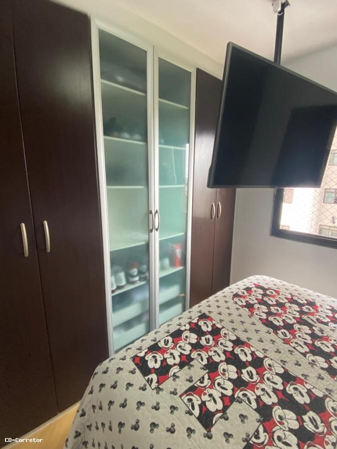 Apartamento à venda com 3 quartos, 67m² - Foto 2