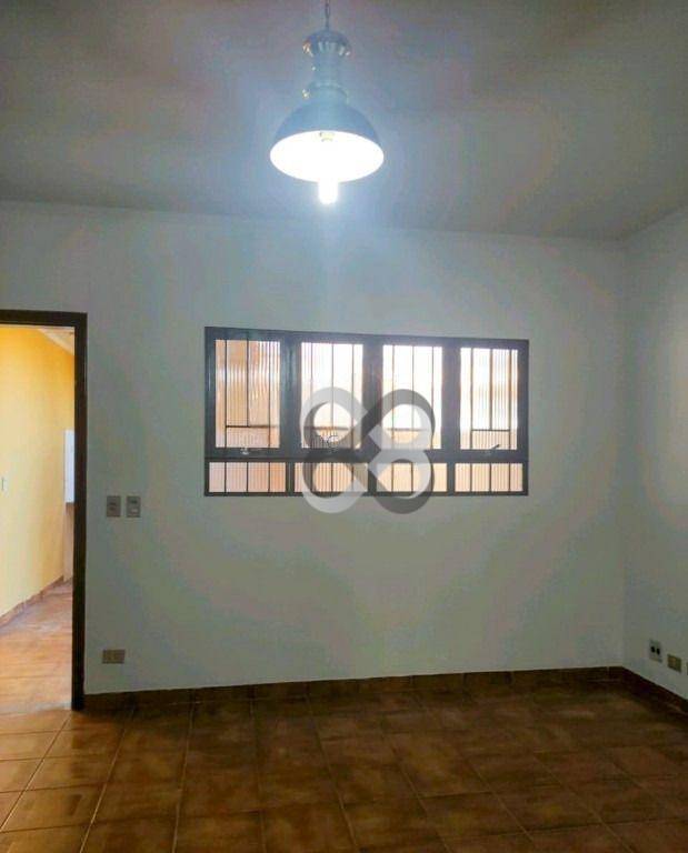 Casa à venda com 4 quartos, 258m² - Foto 22