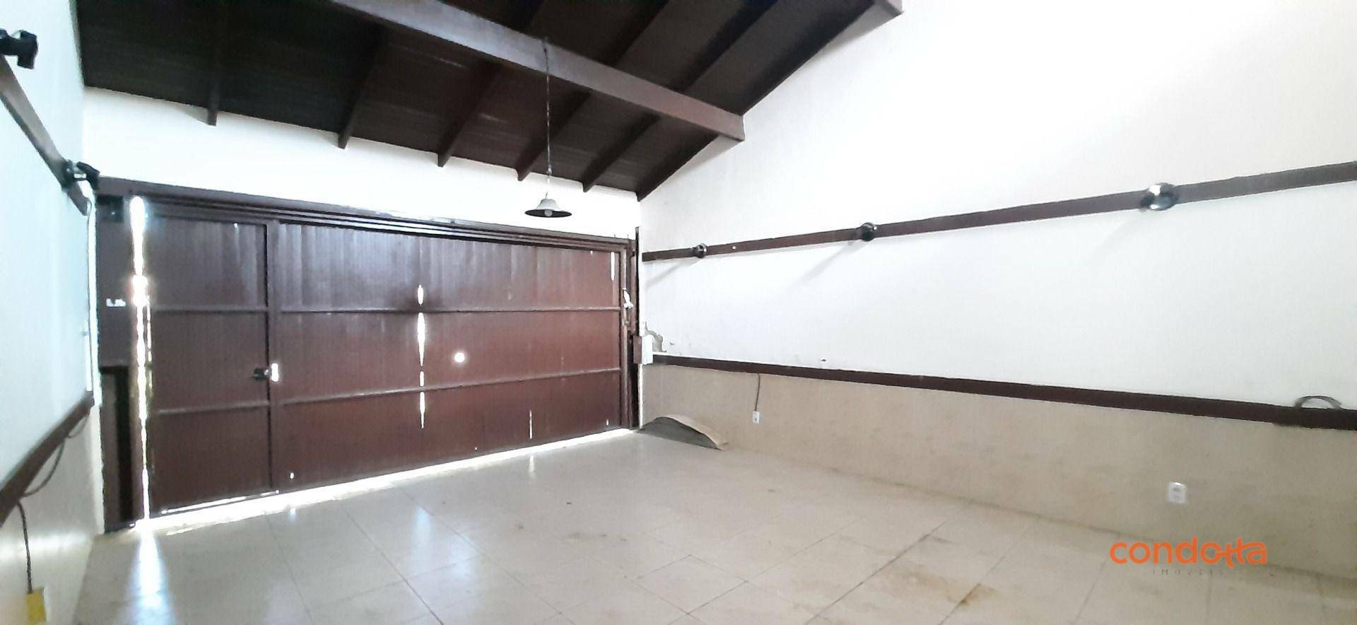 Casa para alugar com 4 quartos, 331m² - Foto 39
