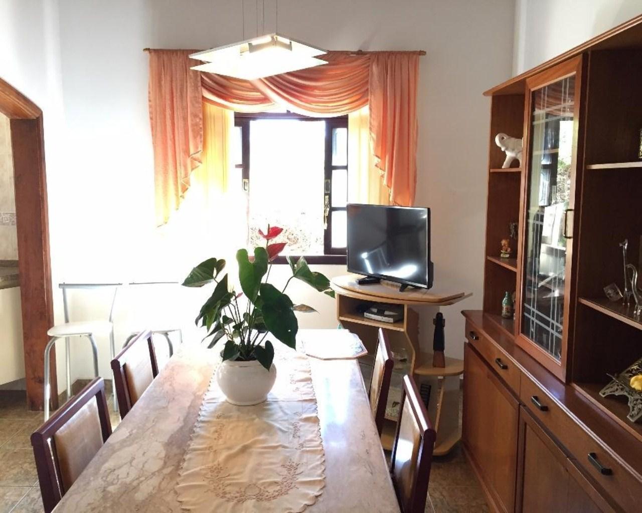 Chácara à venda com 5 quartos, 339m² - Foto 4