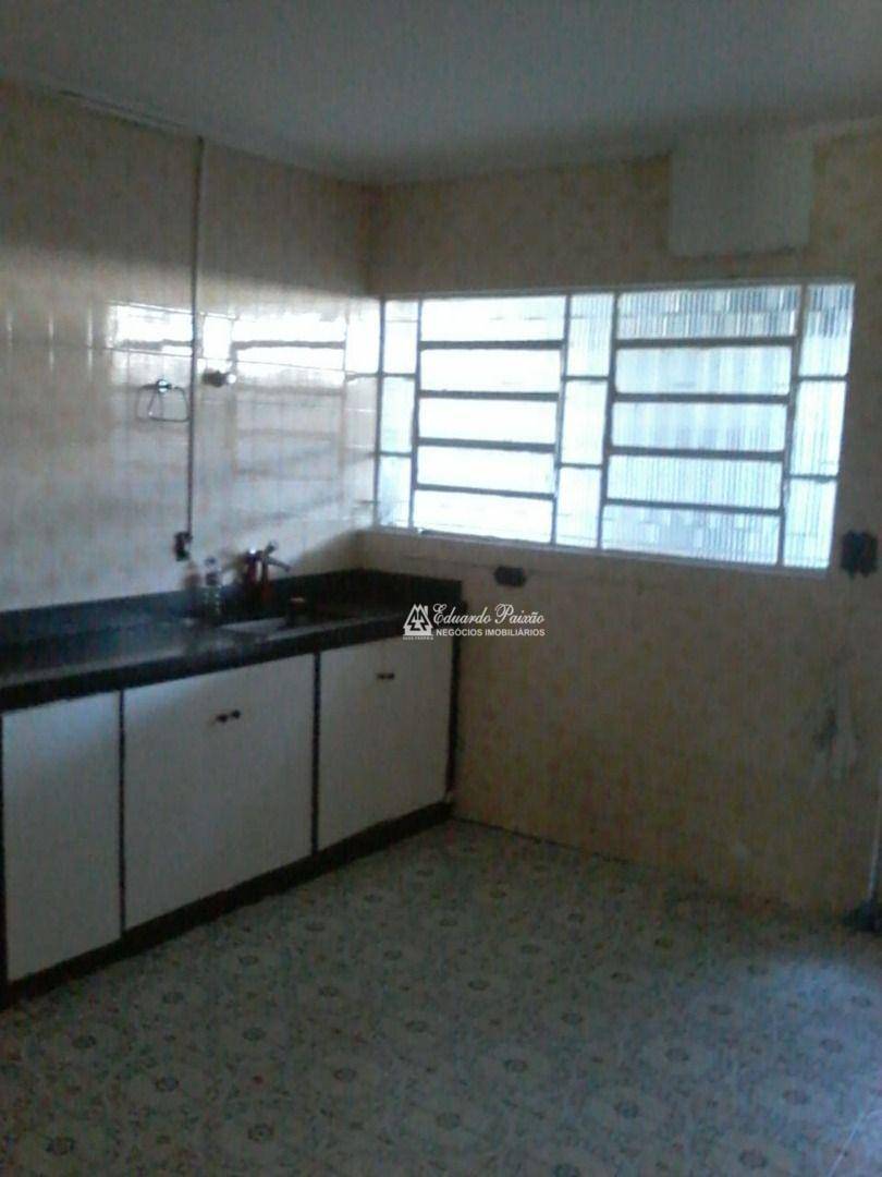 Sobrado à venda com 6 quartos, 300m² - Foto 7