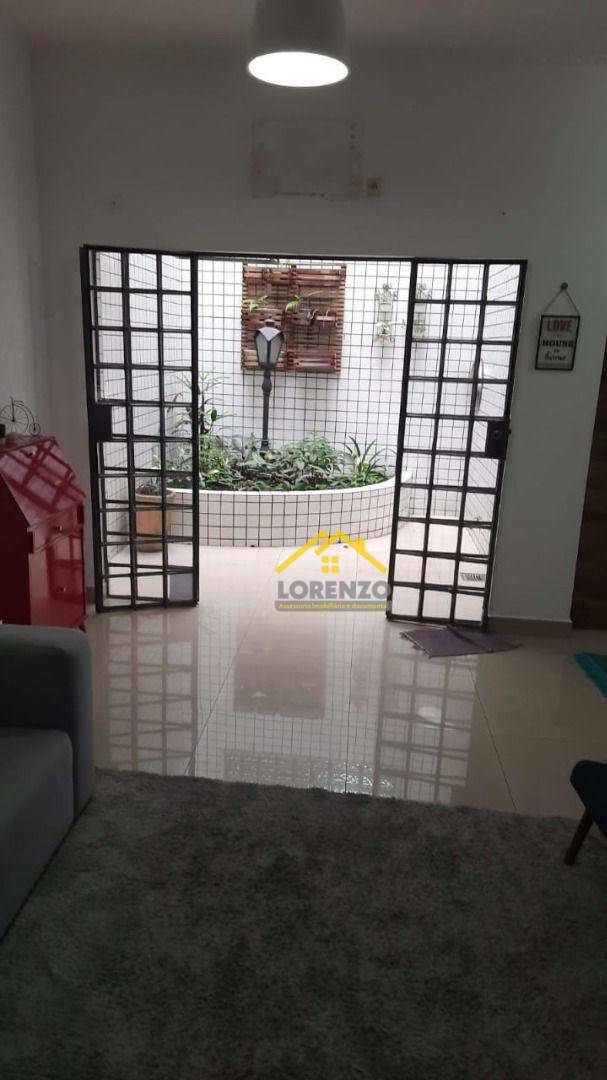 Sobrado à venda com 3 quartos, 300m² - Foto 8