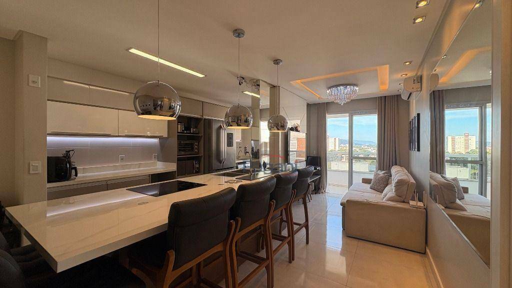 Apartamento à venda com 3 quartos, 85m² - Foto 1