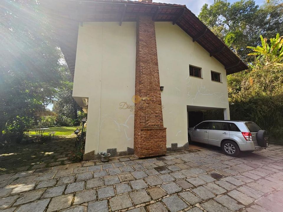 Casa à venda com 4 quartos, 1960m² - Foto 2