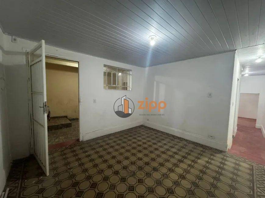 Casa para alugar com 2 quartos, 90m² - Foto 9