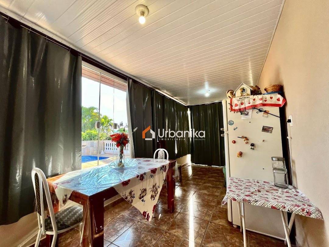 Chácara, 3 quartos, 1212 m² - Foto 2