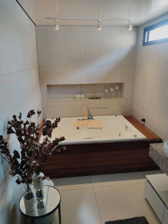 Casa de Condomínio à venda com 5 quartos, 360m² - Foto 17