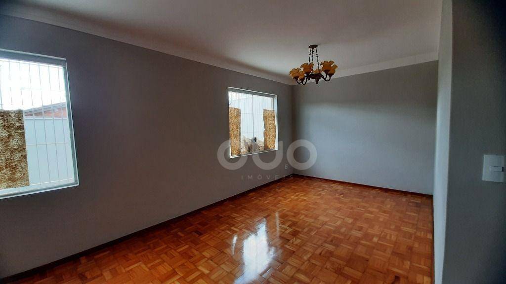 Casa para alugar com 3 quartos, 130m² - Foto 12