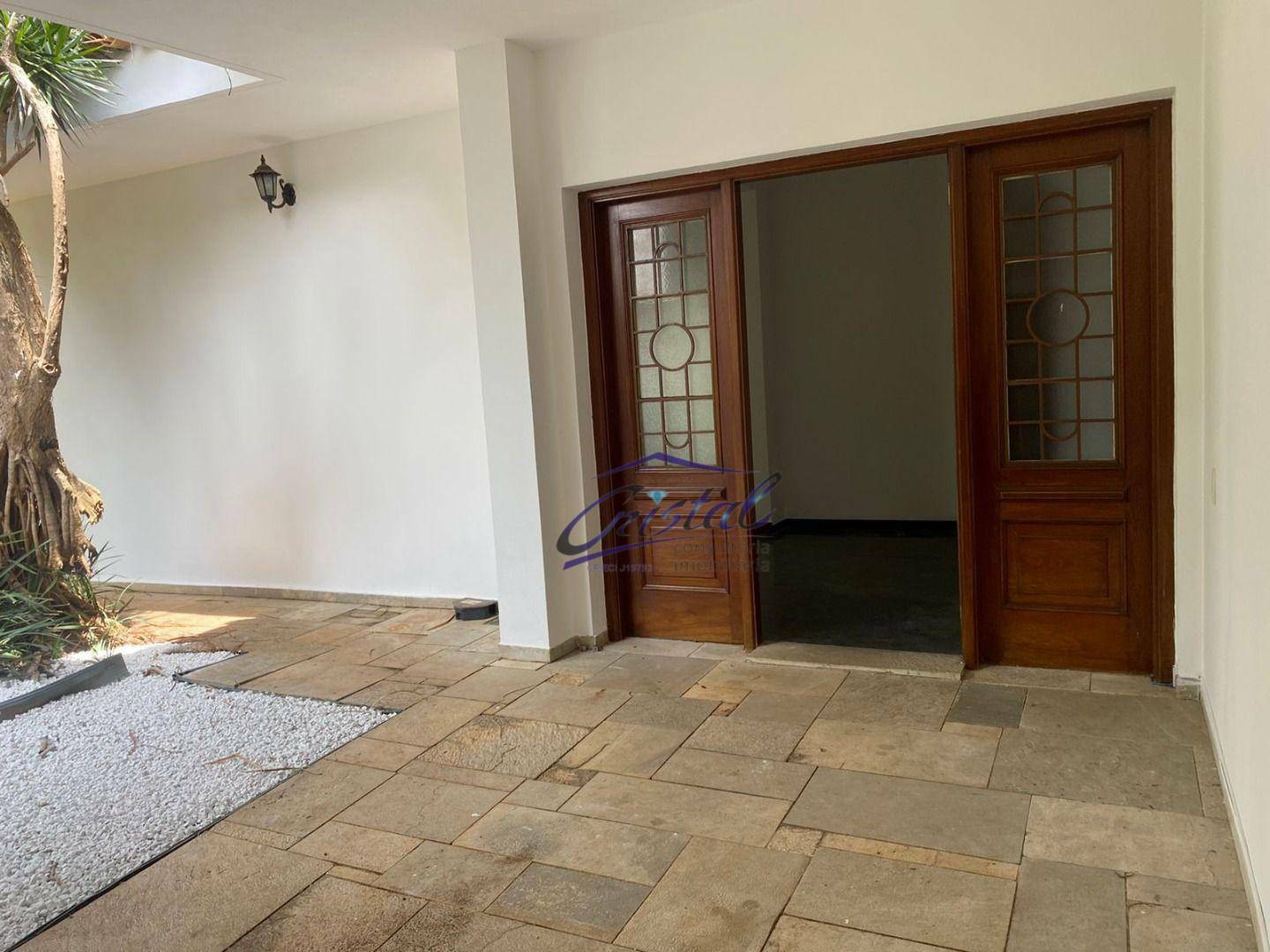 Casa à venda e aluguel com 4 quartos, 450m² - Foto 4