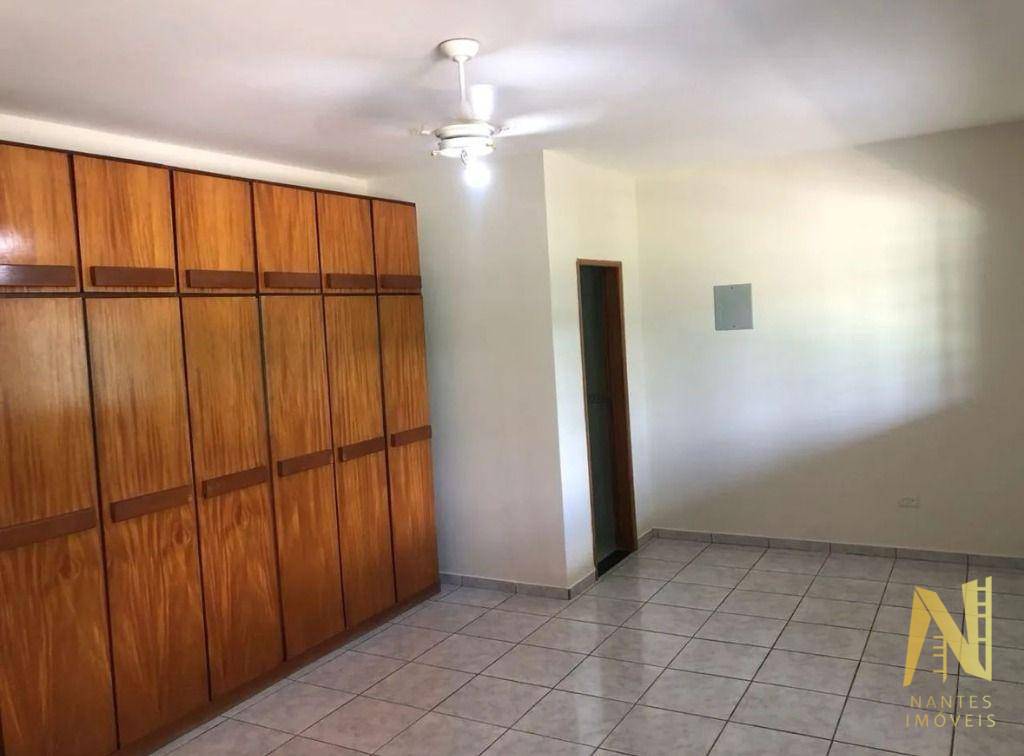 Casa à venda com 4 quartos, 180m² - Foto 7