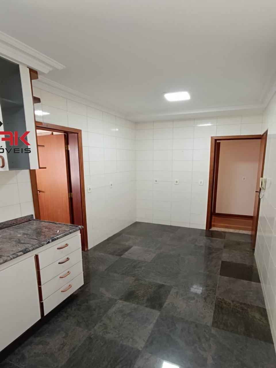 Apartamento para alugar com 3 quartos, 127m² - Foto 5