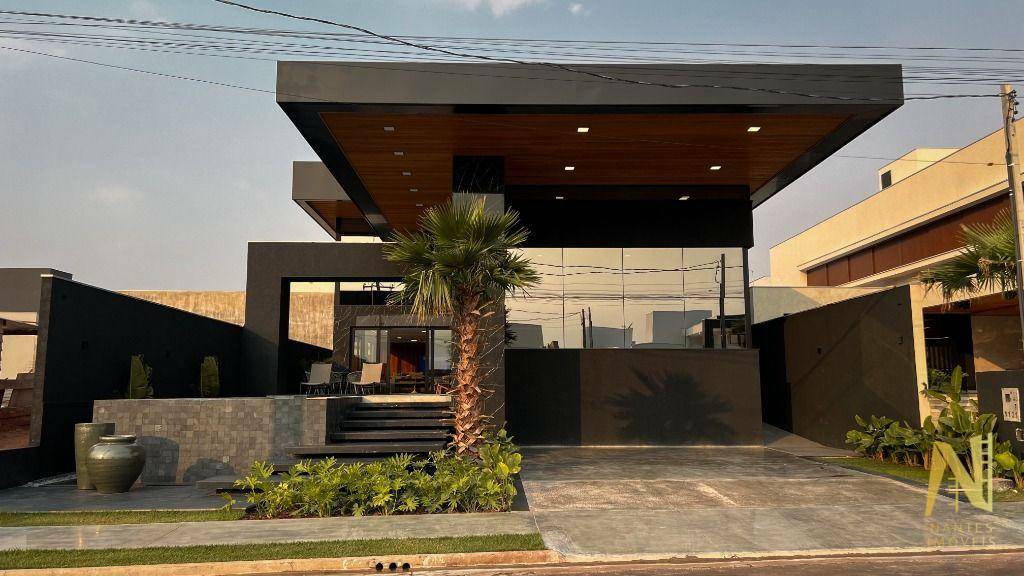 Casa de Condomínio à venda com 4 quartos, 444m² - Foto 1