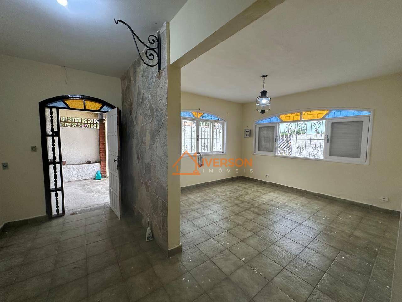 Casa, 3 quartos, 206 m² - Foto 2