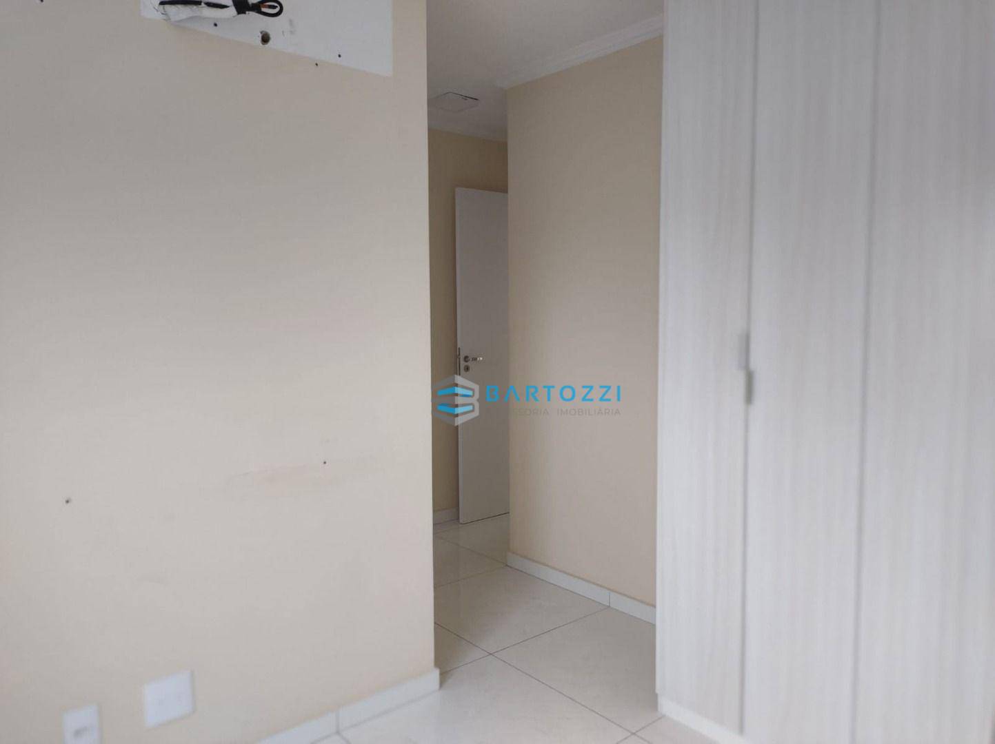 Apartamento à venda com 2 quartos, 63m² - Foto 7