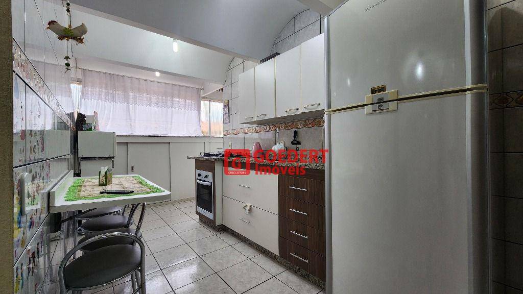 Apartamento à venda com 2 quartos, 58m² - Foto 4