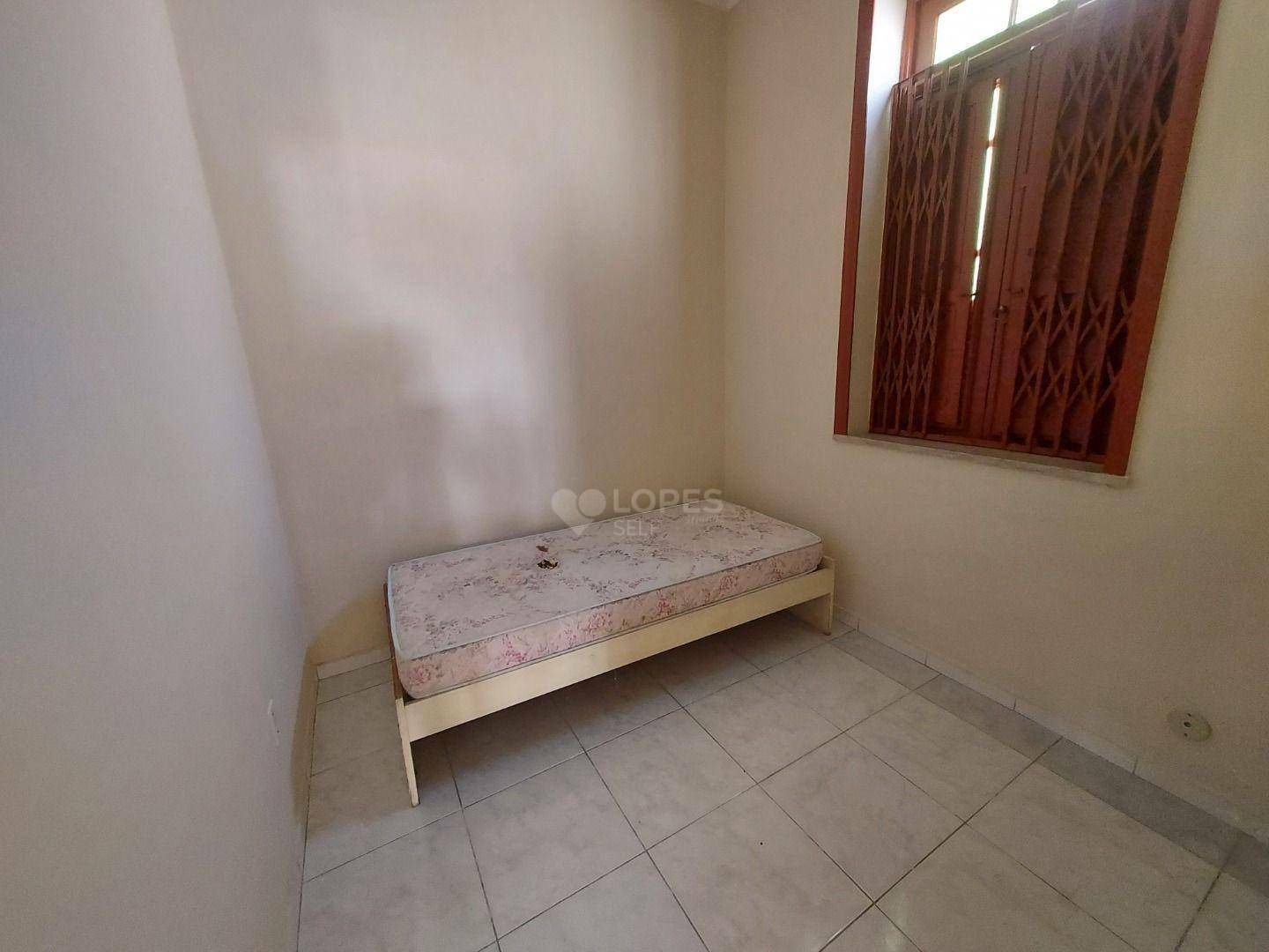 Casa à venda com 4 quartos, 250m² - Foto 13