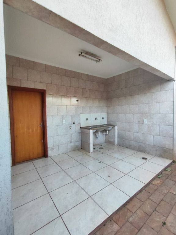 Casa, 4 quartos, 160 m² - Foto 2