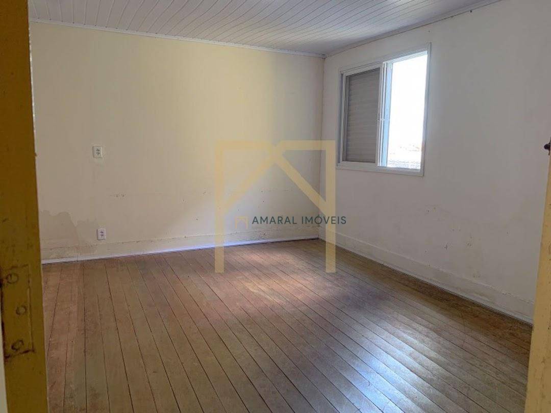 Casa à venda com 4 quartos, 150m² - Foto 17