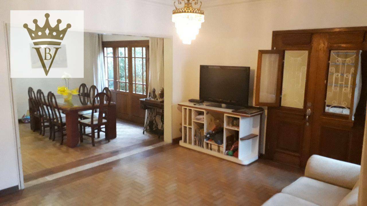 Casa à venda com 3 quartos, 300m² - Foto 1