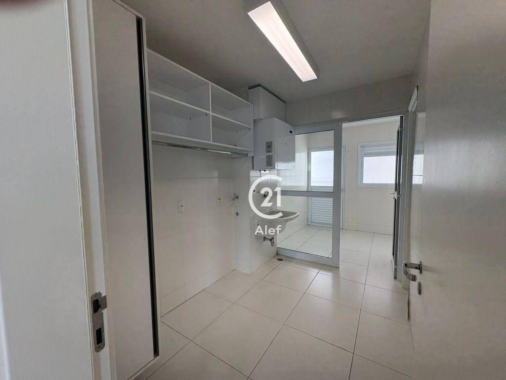 Apartamento à venda com 4 quartos, 241m² - Foto 15