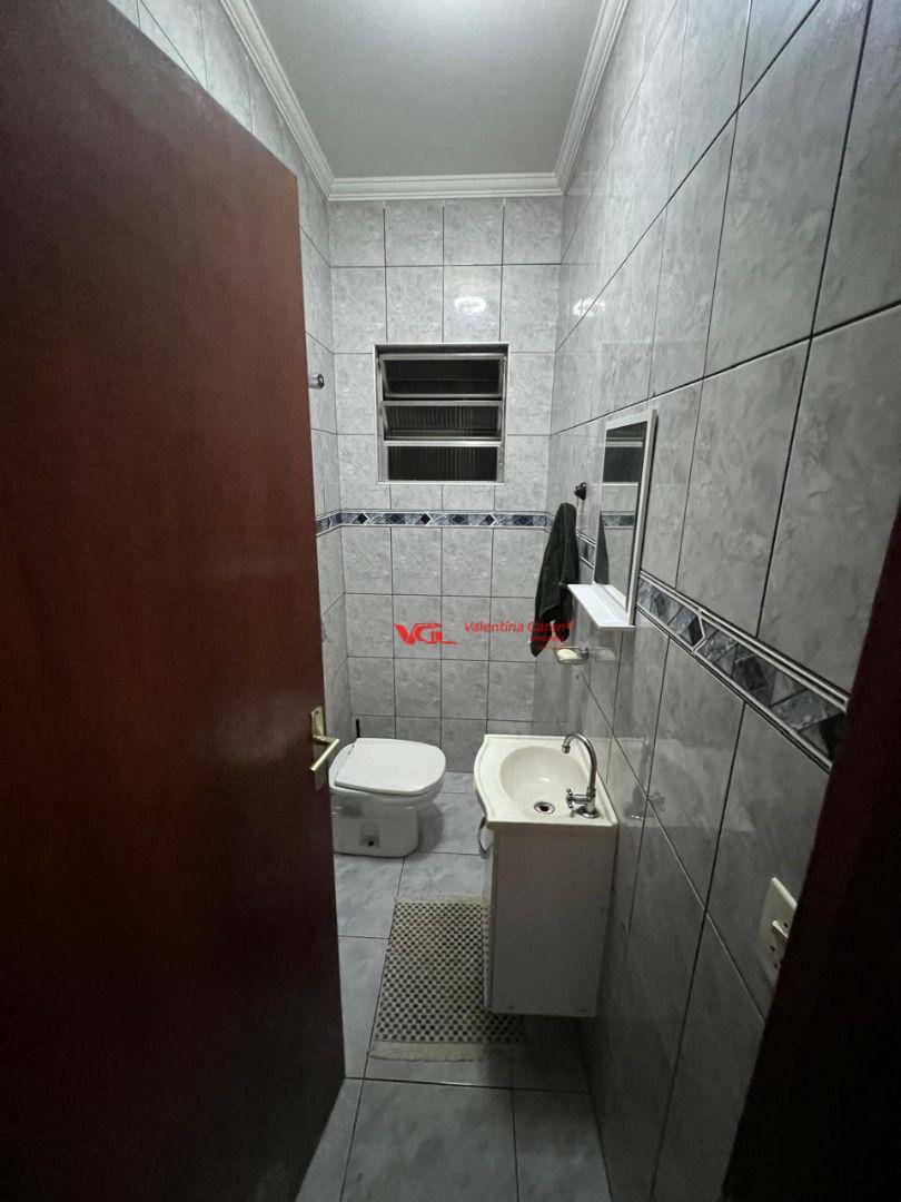 Casa à venda e aluguel com 3 quartos, 215m² - Foto 20