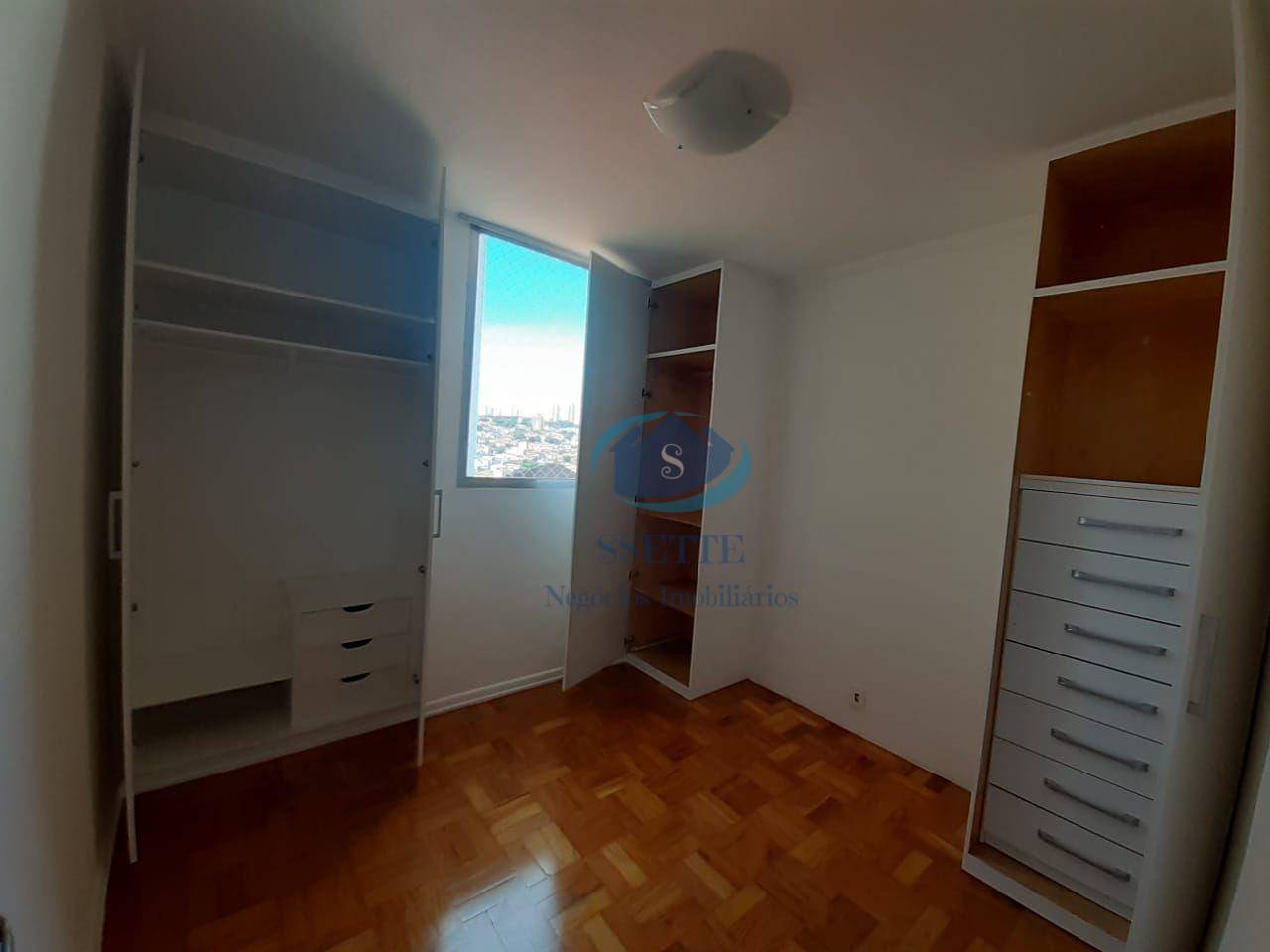 Apartamento à venda com 2 quartos, 56m² - Foto 11