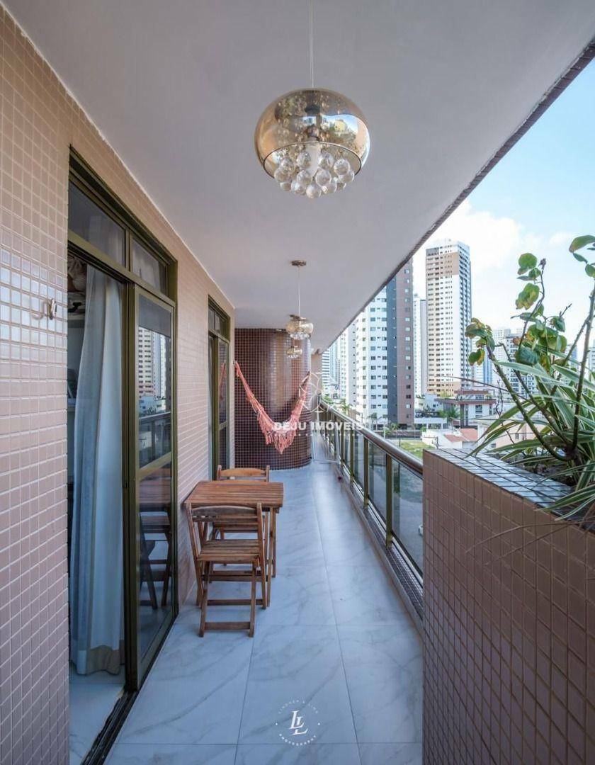 Cobertura à venda com 4 quartos, 450m² - Foto 6