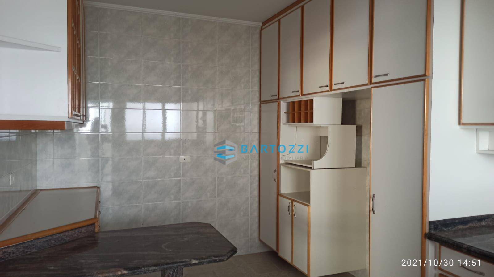 Apartamento à venda com 3 quartos, 110m² - Foto 9