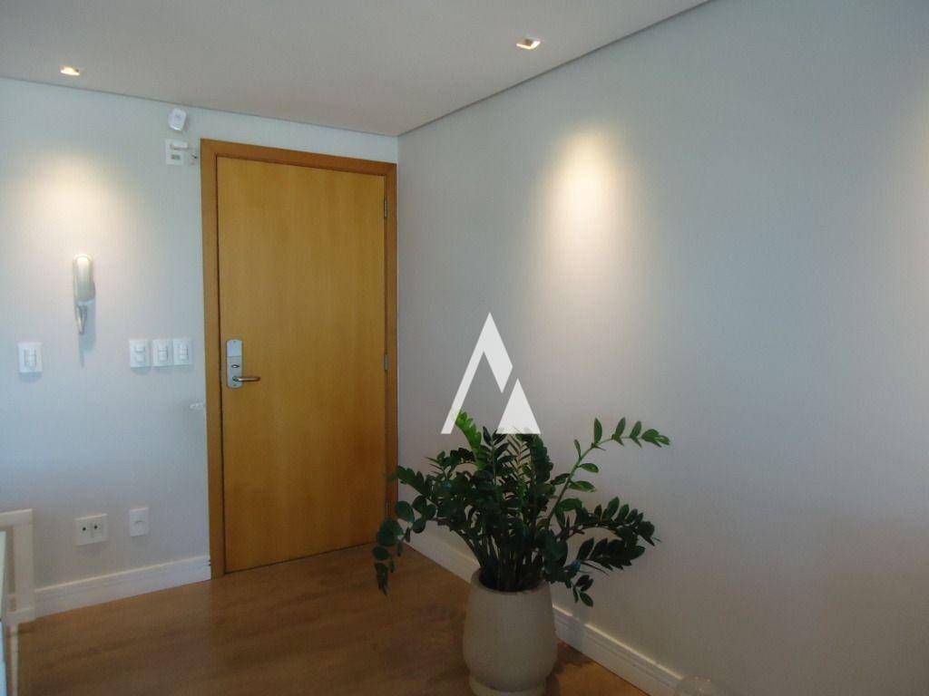 Apartamento à venda com 2 quartos, 80m² - Foto 4