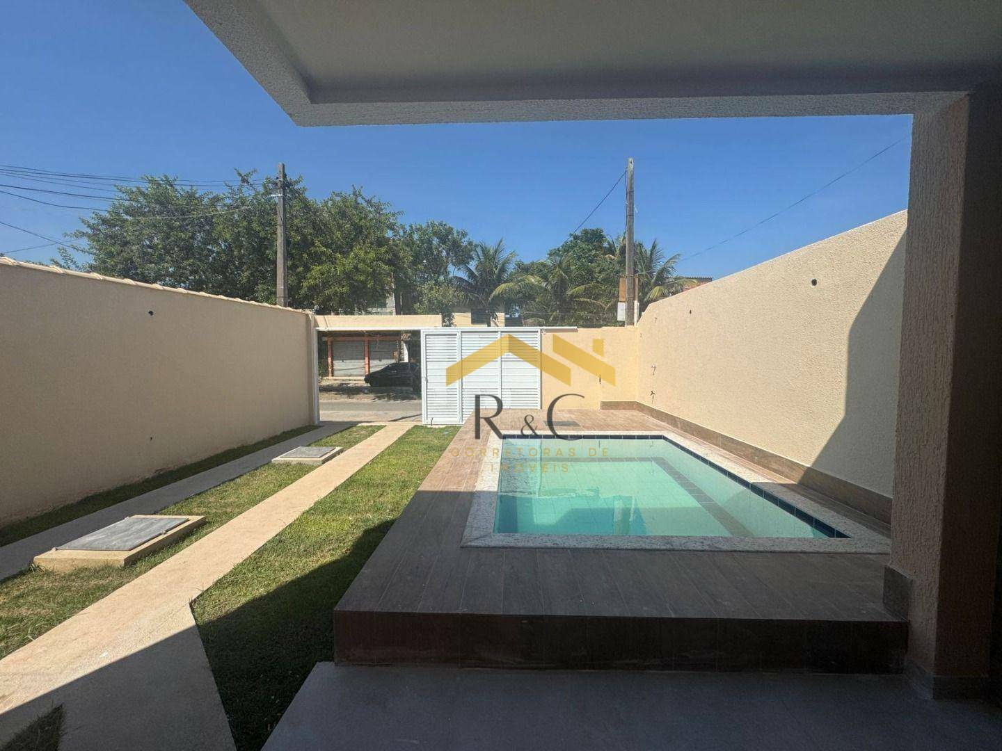 Casa à venda com 3 quartos, 105m² - Foto 2