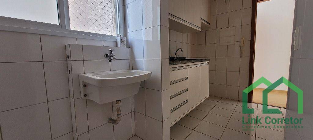 Apartamento à venda com 3 quartos, 83m² - Foto 8