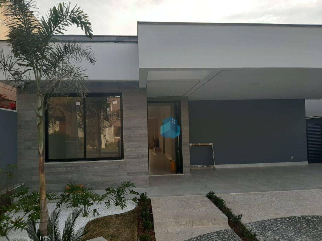 Casa à venda com 3 quartos, 200m² - Foto 1