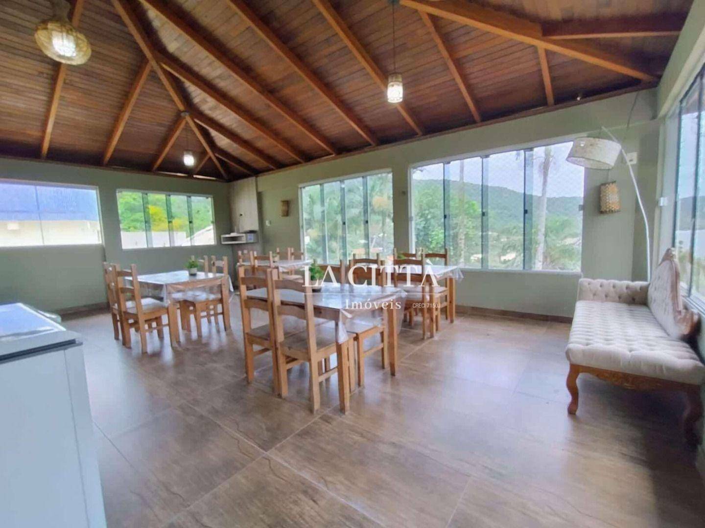 Chácara à venda e aluguel com 4 quartos, 1000m² - Foto 7