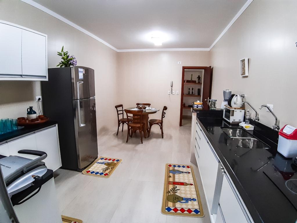 Apartamento à venda com 3 quartos, 140m² - Foto 17