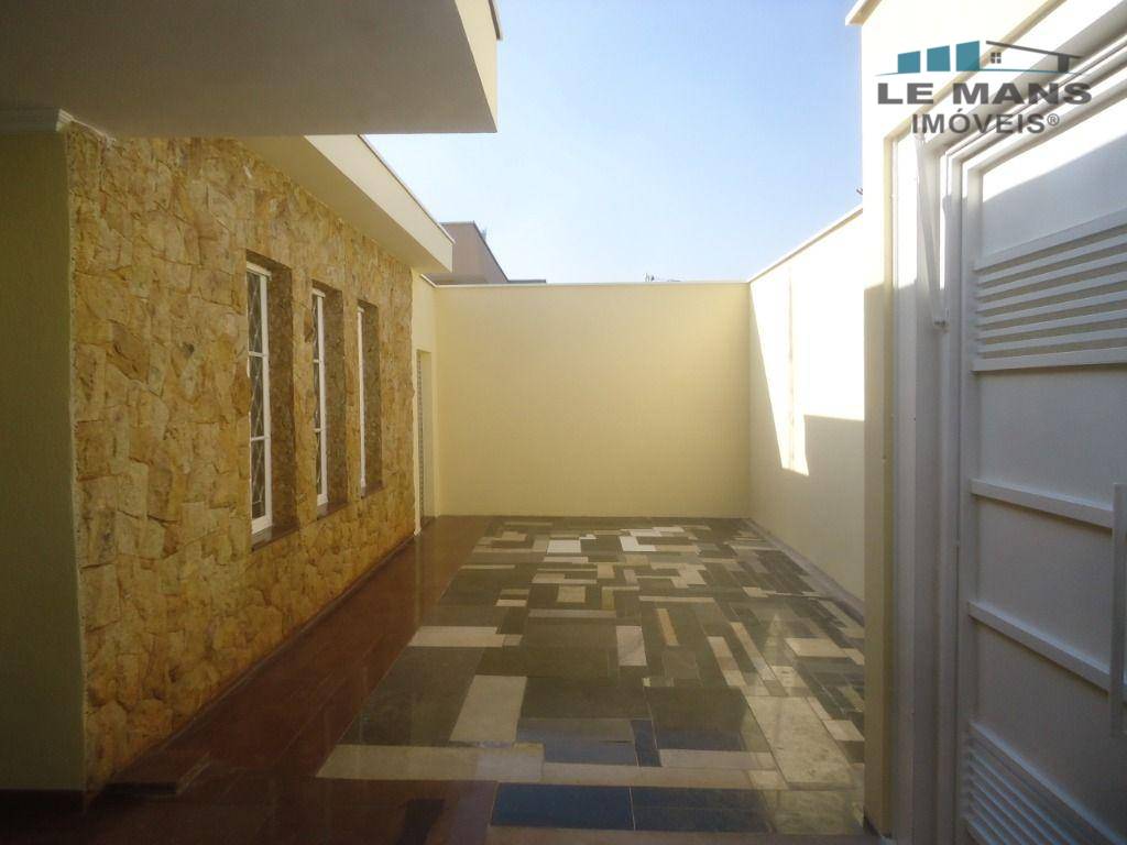 Casa à venda com 3 quartos, 150m² - Foto 4